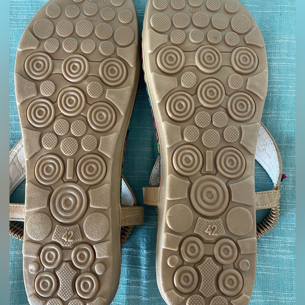 EGUO Tan Sandals with Beaded Straps NWOT - Picture 3 of 6